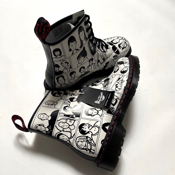 Dr. Martens 1460 Pride Boots Fuyuki Kanai Manga Art Leather Mens 9 Womens 10 NWO - Picture 4 of 13